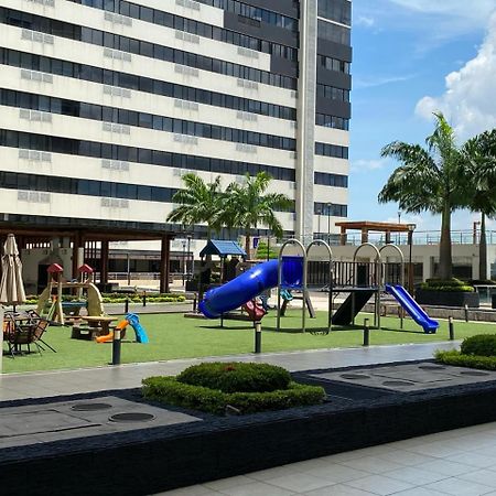 Puerto Santa Ana, Torres Bellini, 2 Dormitorios, Parqueo 瓜亚基尔 外观 照片