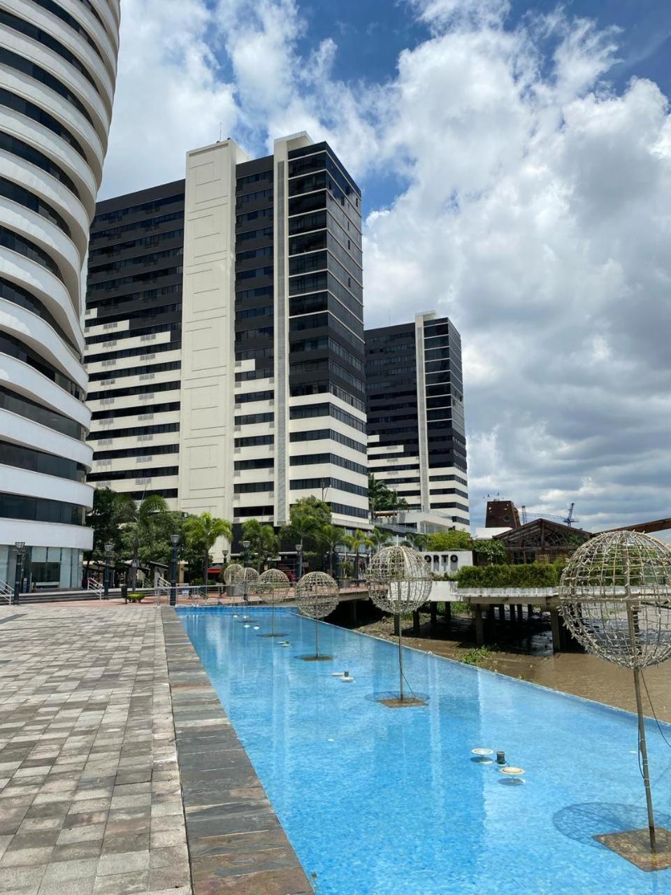 Puerto Santa Ana, Torres Bellini, 2 Dormitorios, Parqueo 瓜亚基尔 外观 照片